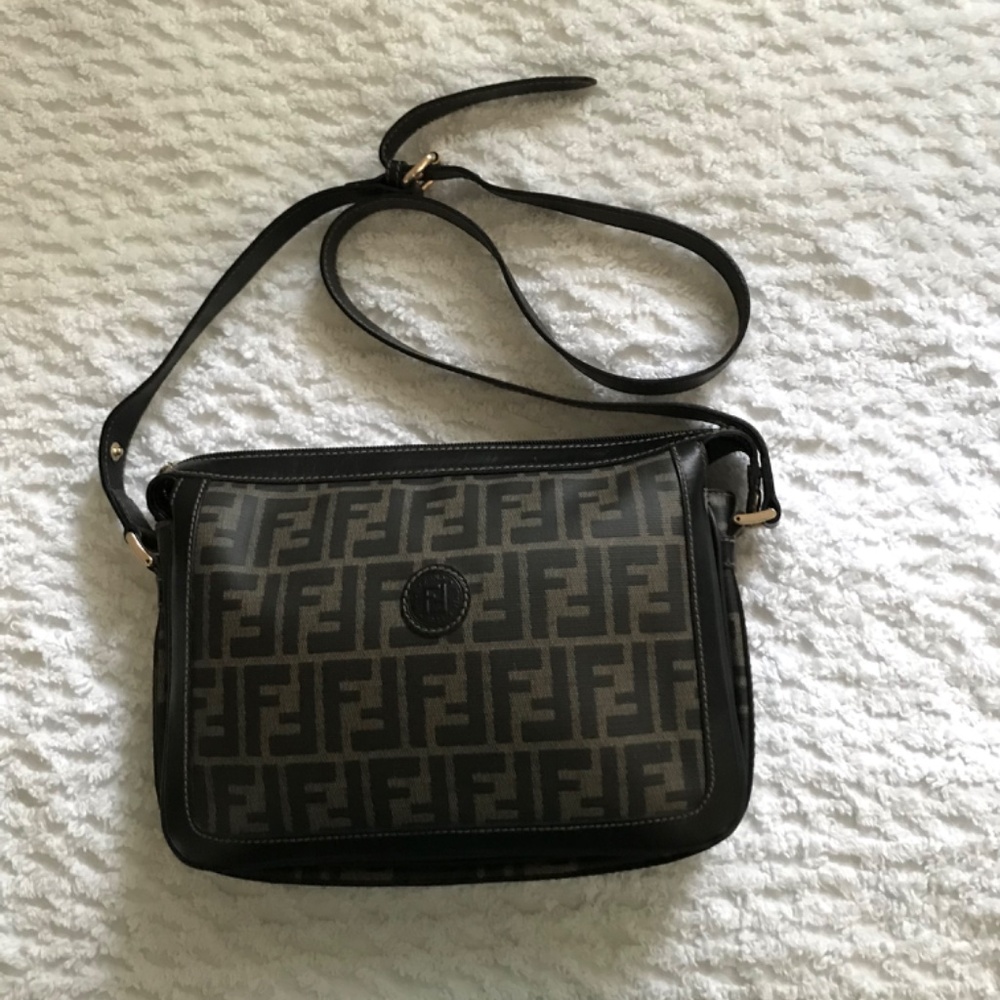 1980s Vintage Fendi FF Shoulder bag - Picture 2 of 5